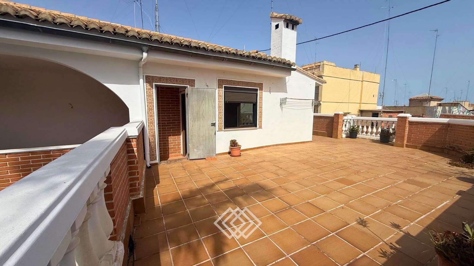 4 bedroom Townhouse for sale in Picassent - € 285,000 (Ref: 9798252)