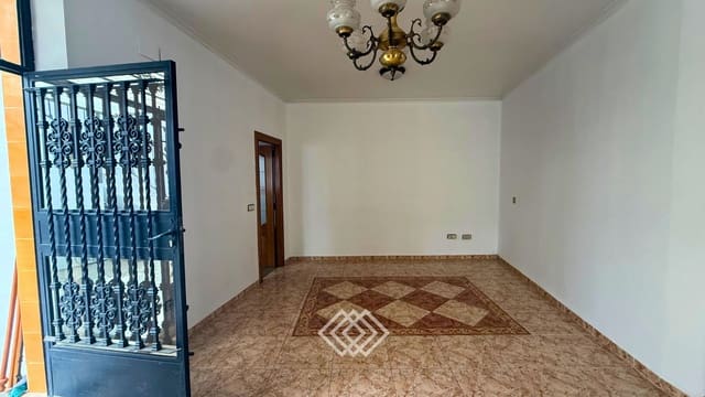 4 bedroom Townhouse for sale in Picassent - € 285,000 (Ref: 9798252)
