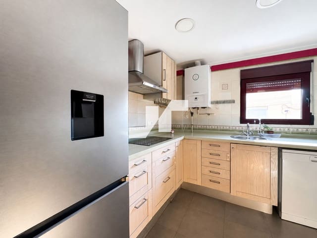 5 makuuhuone Huvila myytävänä paikassa Vila-real - 250 000 € (Ref: 10018101)