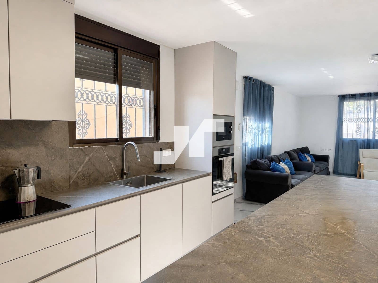 5 makuuhuone Huvila myytävänä paikassa Vila-real - 250 000 € (Ref: 10018101)