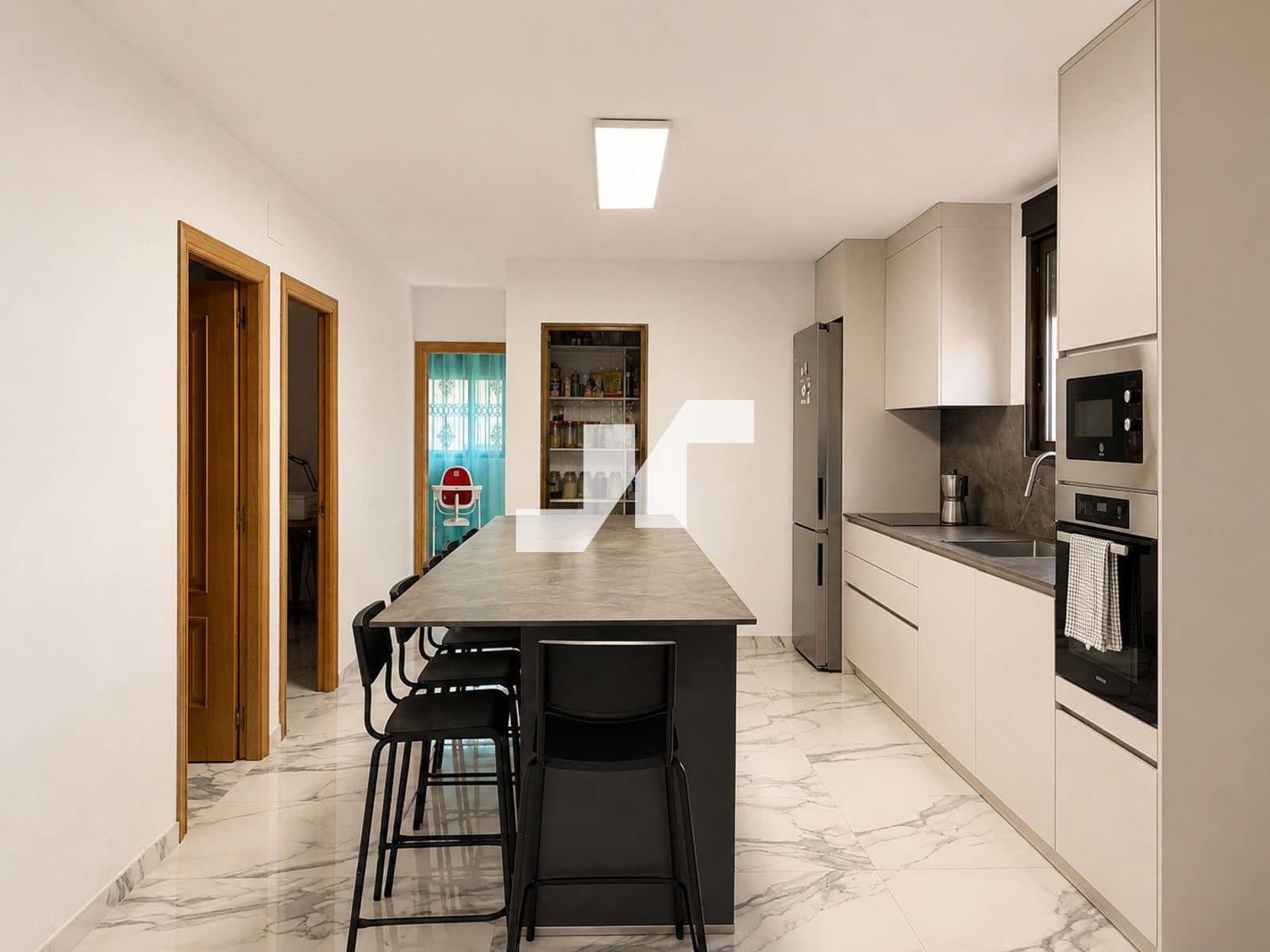 5 makuuhuone Huvila myytävänä paikassa Vila-real - 250 000 € (Ref: 10018101)