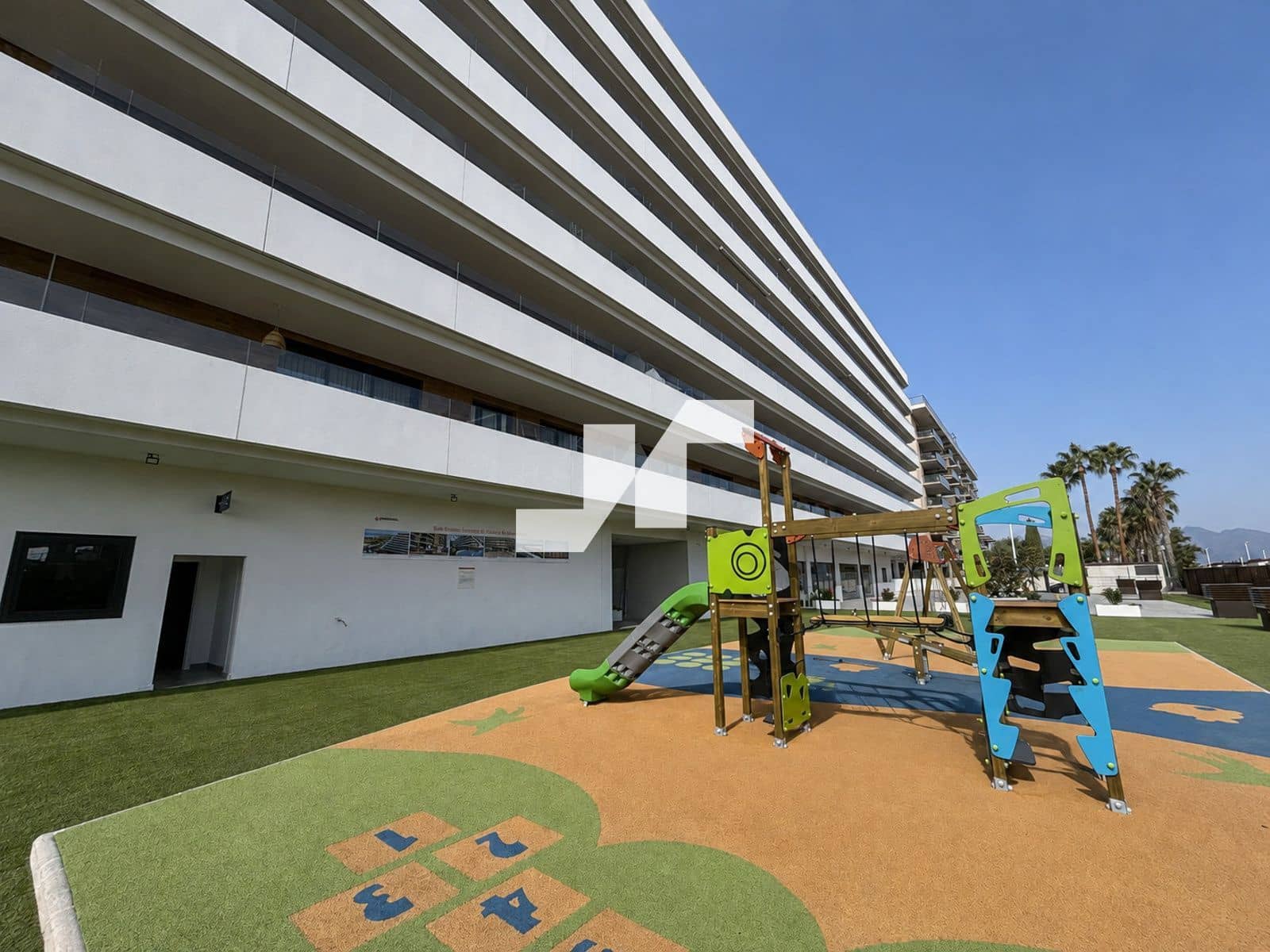 2 bedroom Flat for sale in Moncofa with pool garage - € 289,000 (Ref: 10035055)