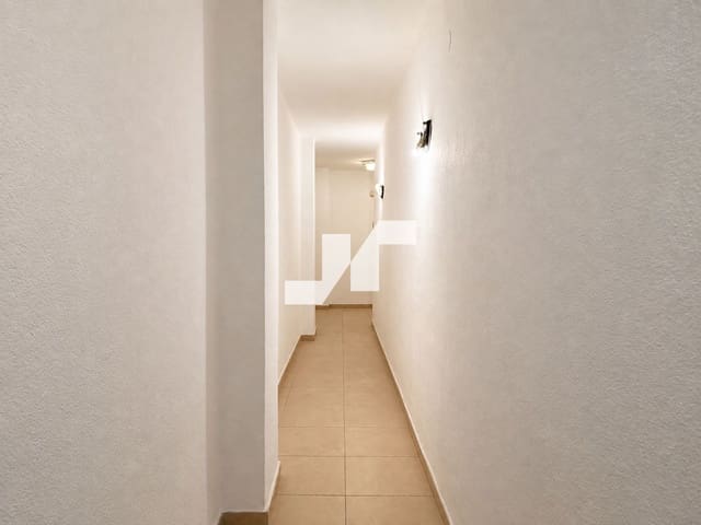 3 makuuhuone Asunto myytävänä paikassa Sur, Castelló de la Plana - 129 000 € (Ref: 10040229)