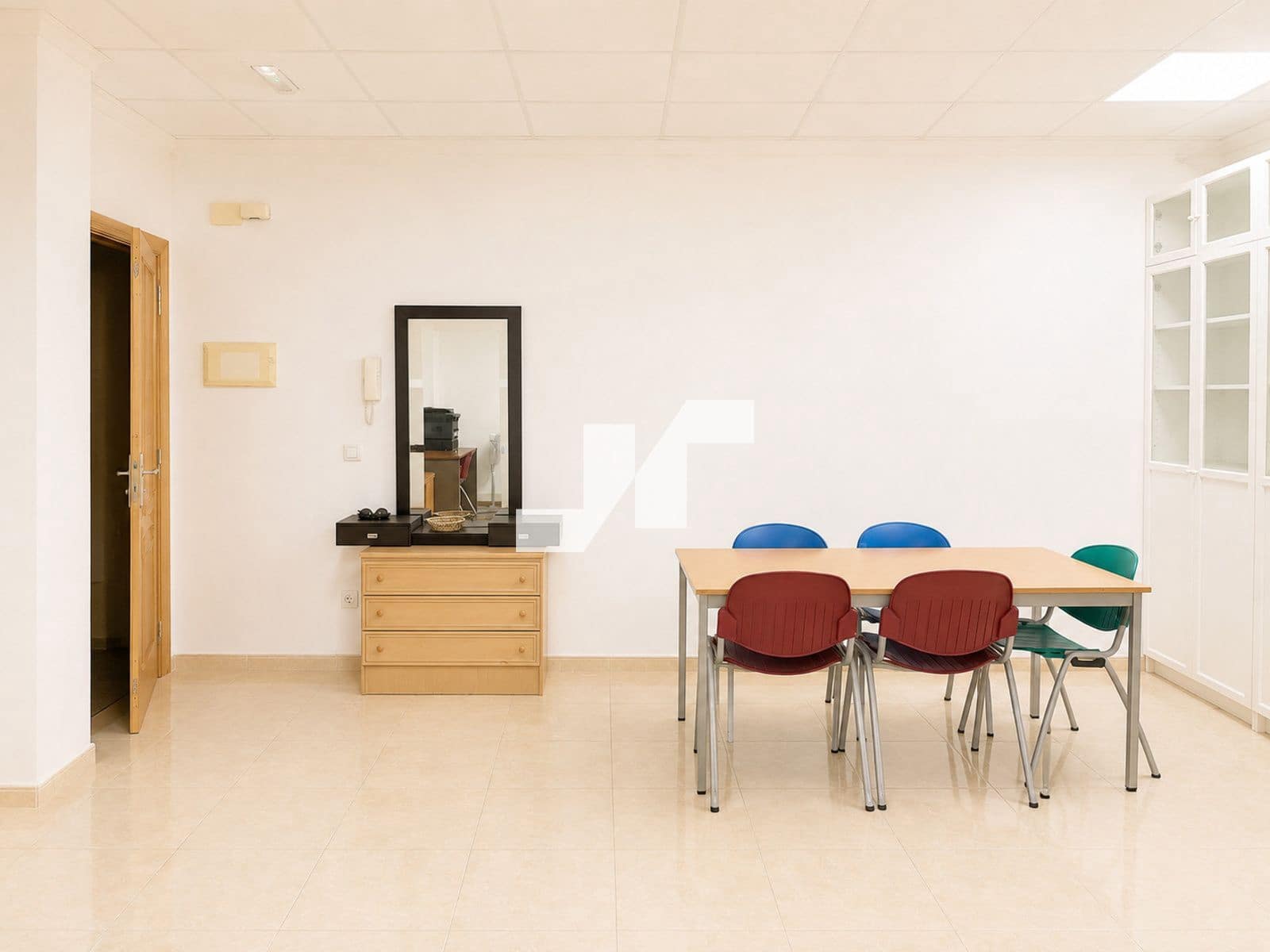 Office for rent in Vila-real - € 450 (Ref: 10046769)