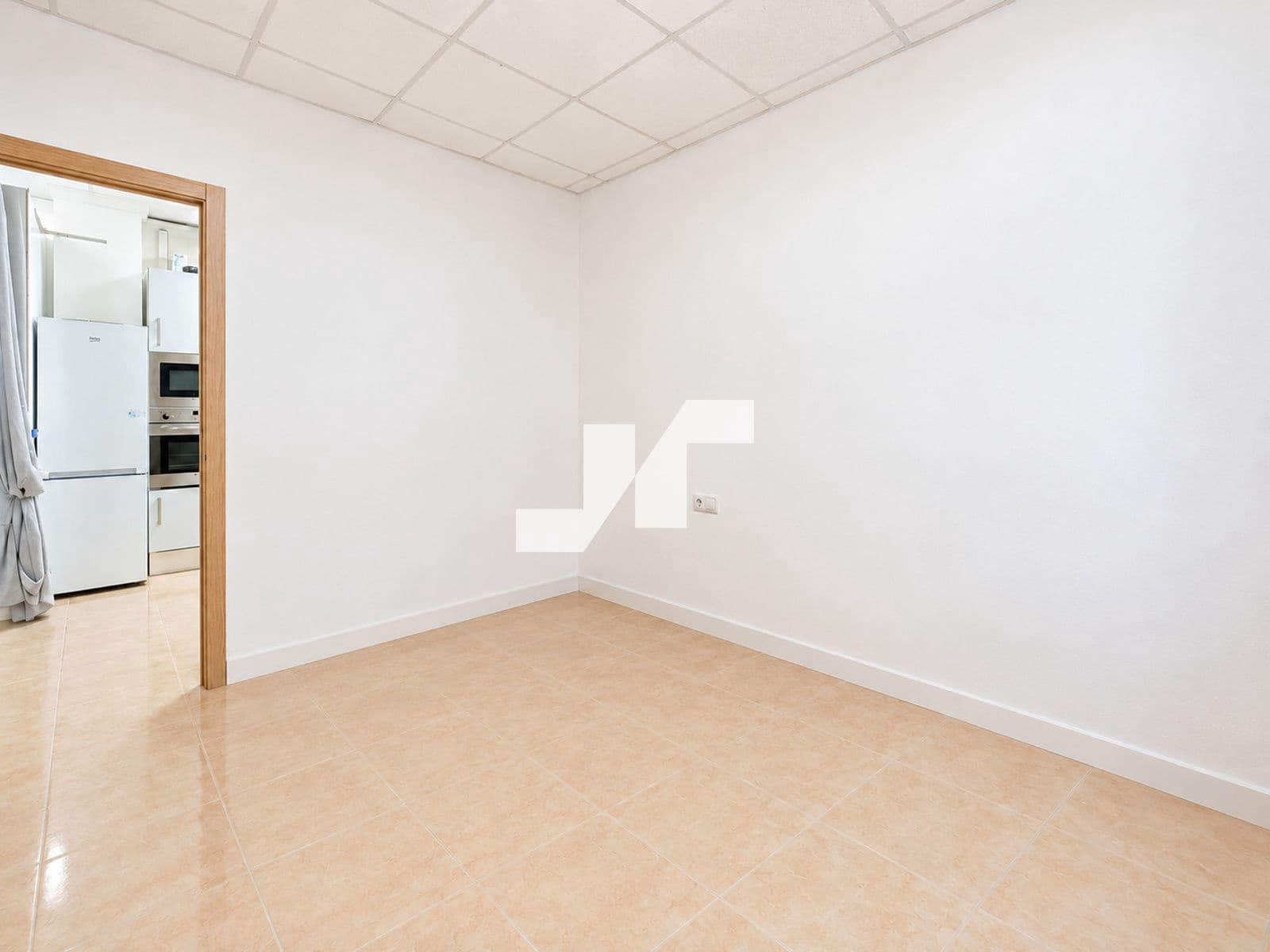 Office for rent in Vila-real - € 450 (Ref: 10046769)