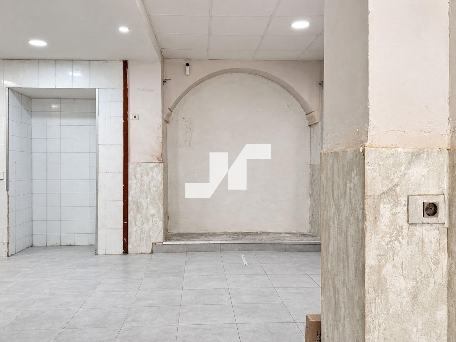 Kommersiell till salu i El Grau de Castello - 105 000 € (Ref: 10076910)