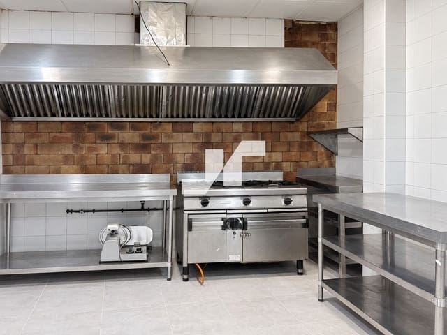 Kommersiell till salu i El Grau de Castelló, Castelló de la Plana - 105 000 € (Ref: 10076910)