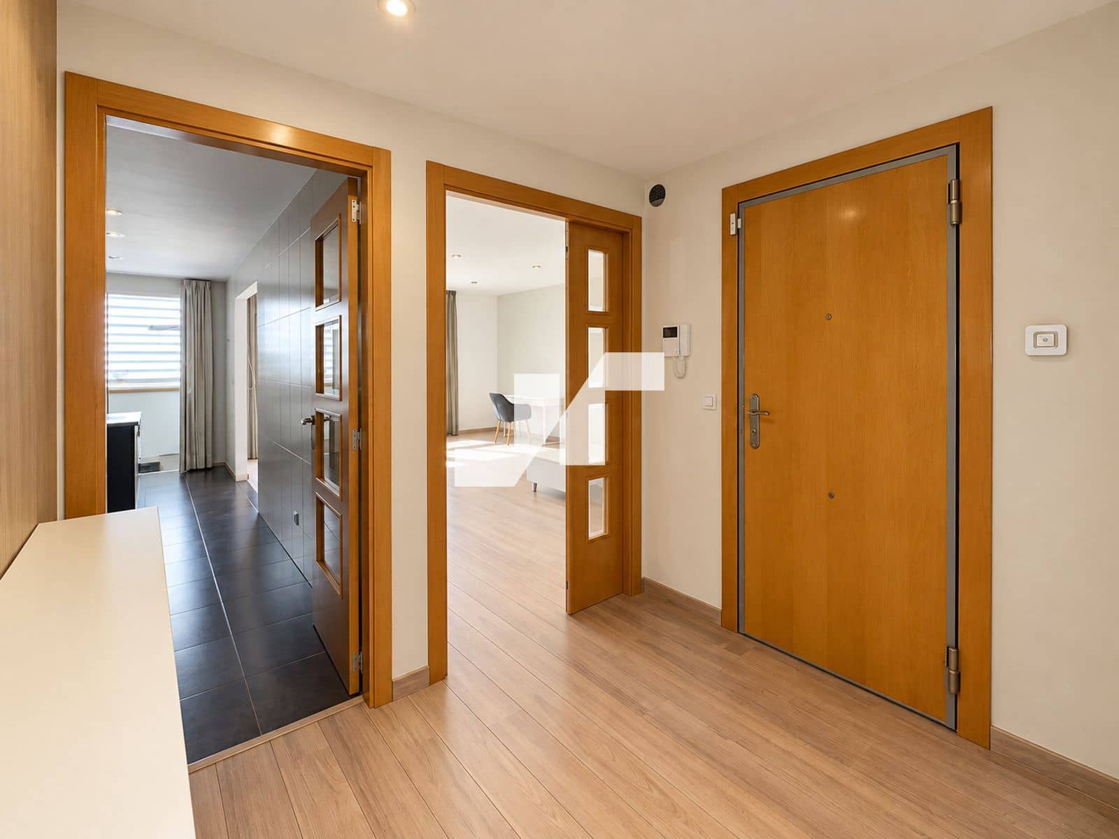 3 sovrum Lägenhet att hyra i Castello de la Plana med garage - 900 € (Ref: 10077353)