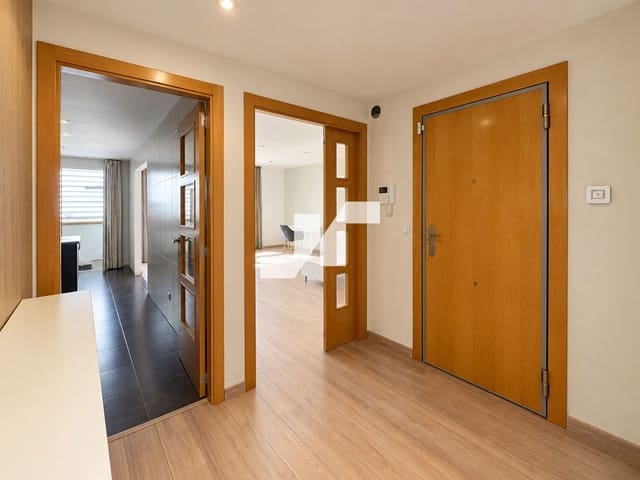 3 sovrum Lägenhet att hyra i Centro, Castelló de la Plana med garage - 900 € (Ref: 10077353)