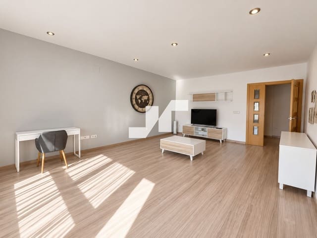 3 sovrum Lägenhet att hyra i Centro, Castelló de la Plana med garage - 900 € (Ref: 10077353)