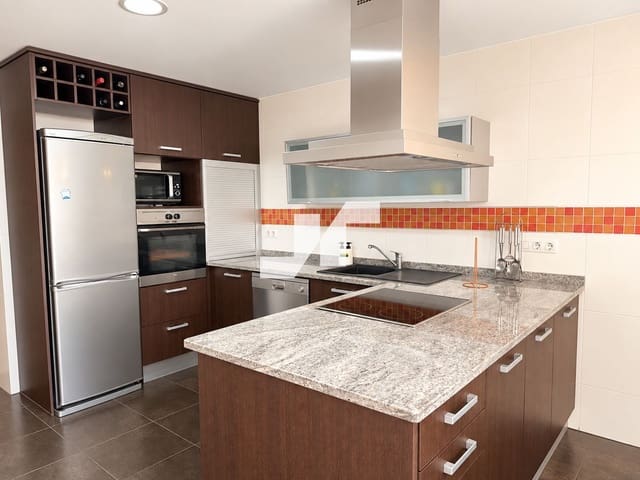 3 sovrum Lägenhet att hyra i Centro, Castelló de la Plana med garage - 900 € (Ref: 10077353)