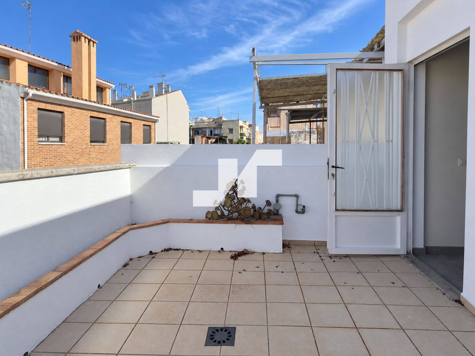 Casa de 3 habitaciones en Vila-real en alquiler con garaje - 1.300 € (Ref: 10097409)