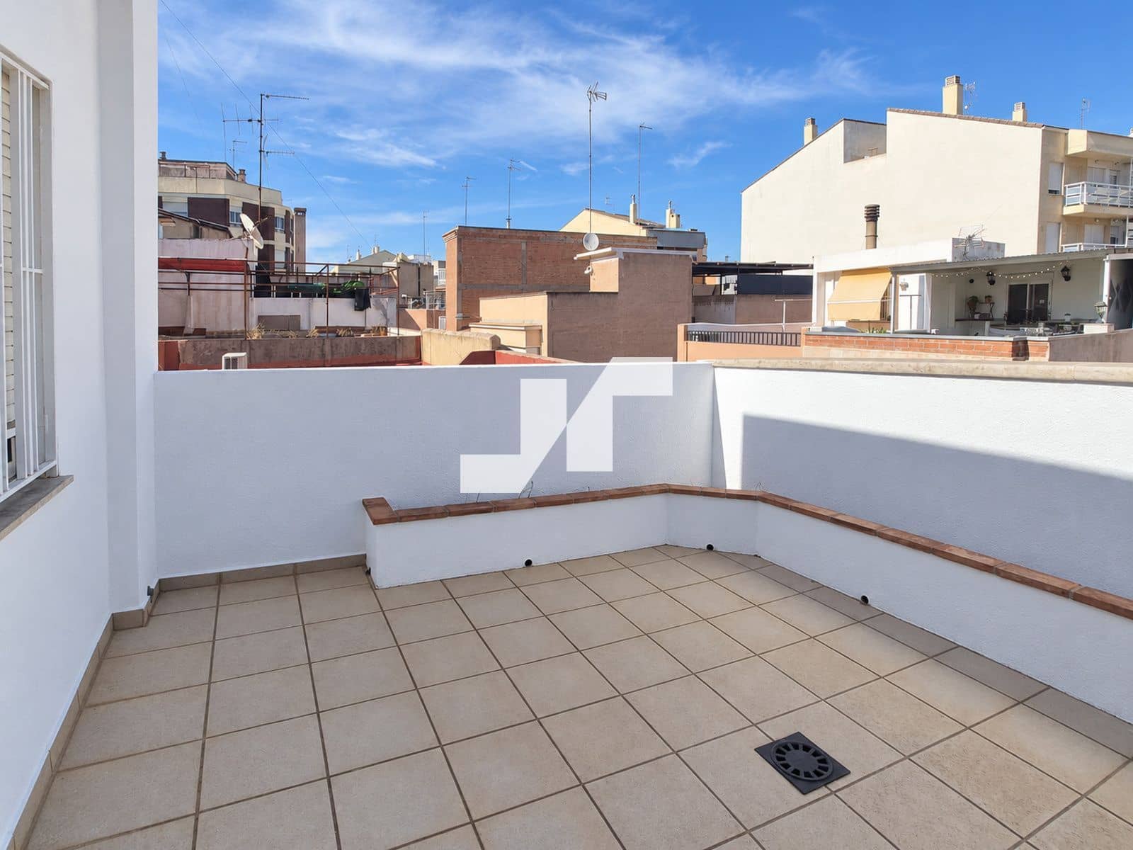 Casa de 3 habitaciones en Vila-real en alquiler con garaje - 1.300 € (Ref: 10097409)