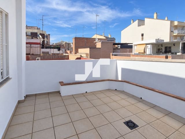 3 bedroom Townhouse for rent in Vila-real with garage - € 1,300 (Ref: 10097409)