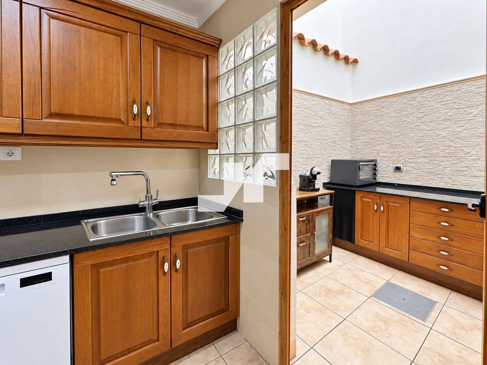 3 chambre Villa/Maison à vendre à Castello de la Plana avec garage - 245 000 € (Ref: 10106611)