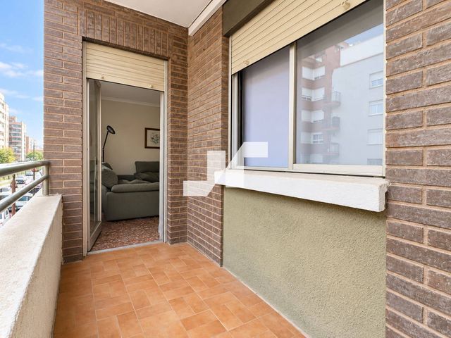 Piso de 4 habitaciones en Centro, Castelló de la Plana en venta - 160.000 € (Ref: 10121084)