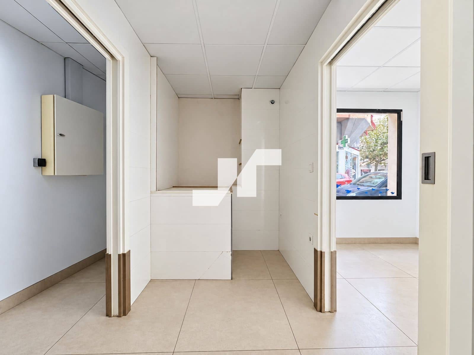 Kommersiell att hyra i Vila-real - 1 300 € (Ref: 10141387)