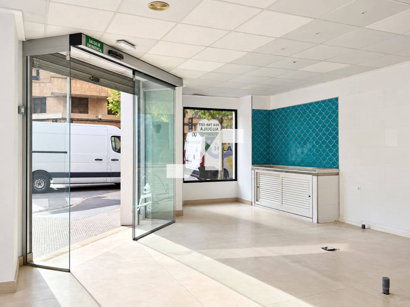 Kommersiell att hyra i Vila-real - 1 300 € (Ref: 10141387)