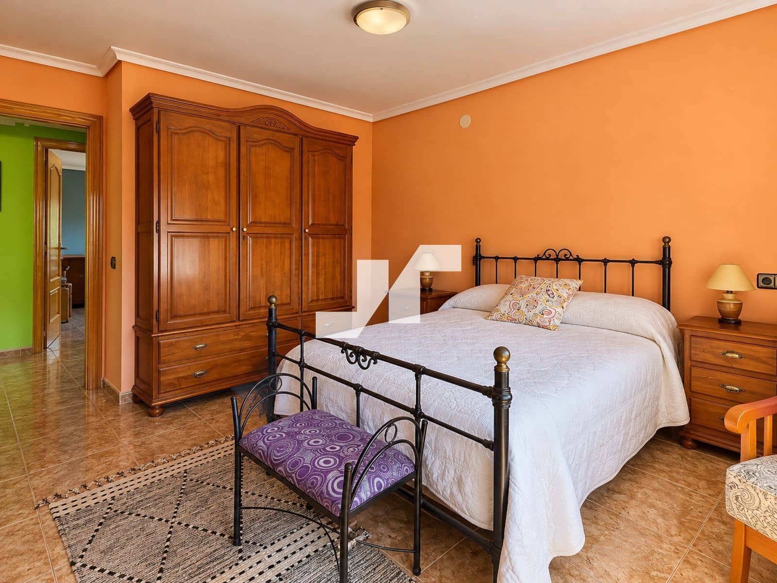 4 bedroom Villa for sale in L'Alcora with garage - € 325,000 (Ref: 10160801)