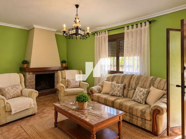 4 bedroom Villa for sale in L'Alcora with garage - € 325,000 (Ref: 10160801)