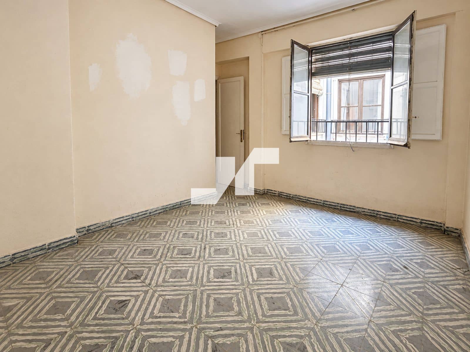 4 soveværelse Lejlighed til salg i Castello de la Plana - € 119.000 (Ref: 10172161)