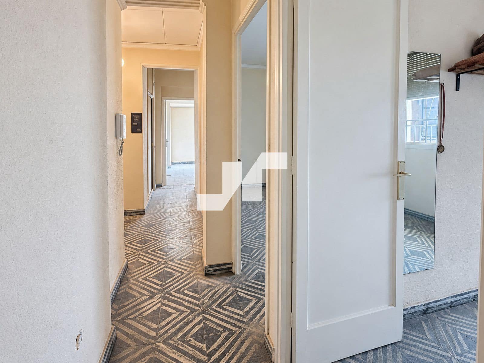 4 soveværelse Lejlighed til salg i Castello de la Plana - € 119.000 (Ref: 10172161)