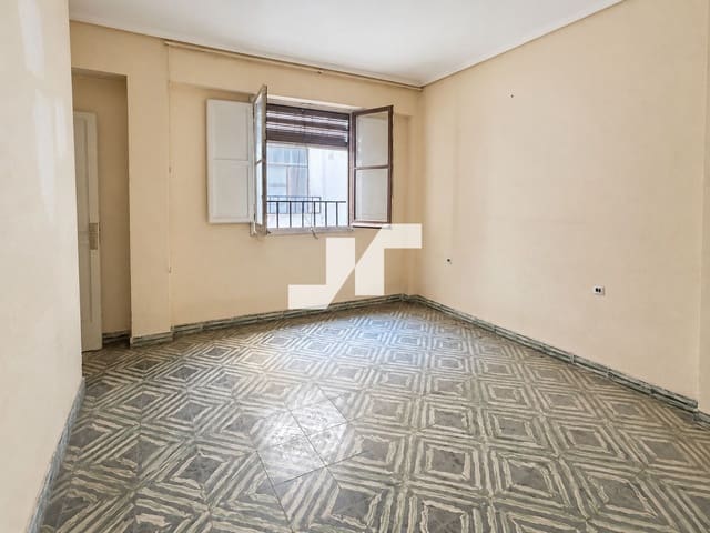 4 soveværelse Lejlighed til salg i Norte, Castelló de la Plana - € 119.000 (Ref: 10172161)