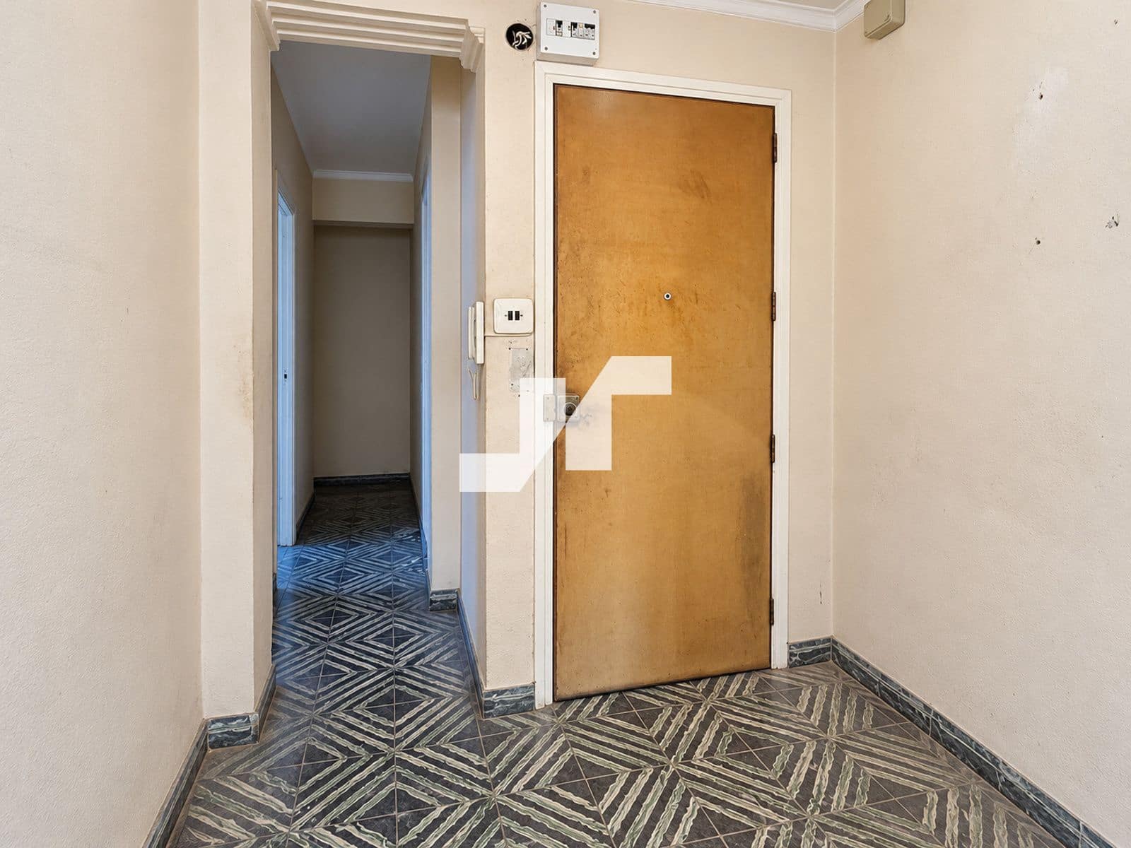 4 soveværelse Lejlighed til salg i Castello de la Plana - € 119.000 (Ref: 10172161)
