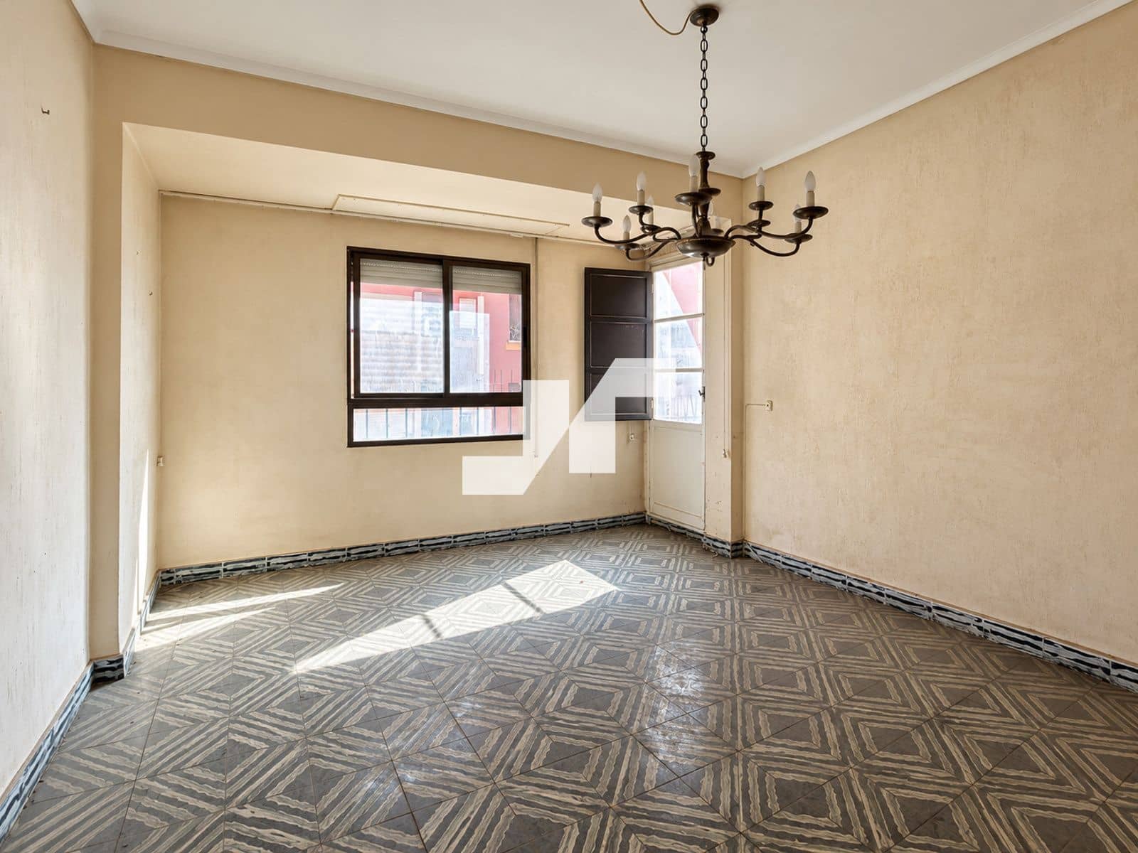 4 soveværelse Lejlighed til salg i Castello de la Plana - € 119.000 (Ref: 10172161)