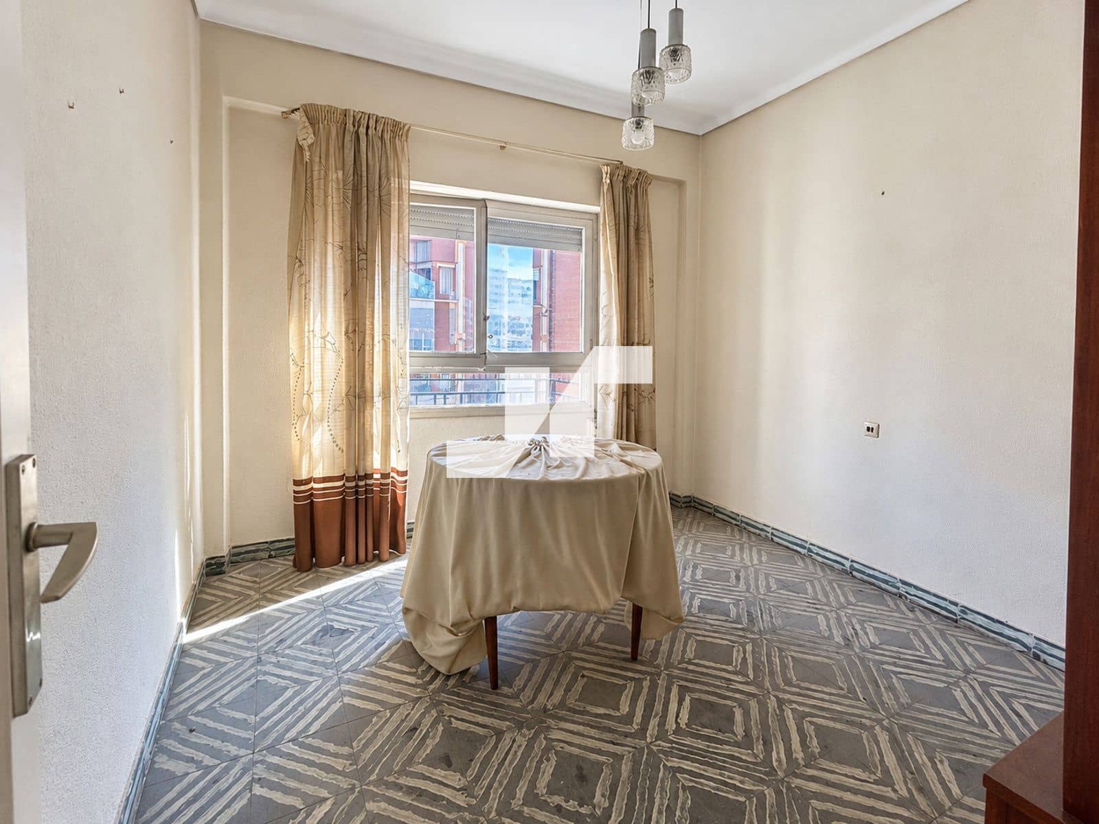 4 soveværelse Lejlighed til salg i Castello de la Plana - € 119.000 (Ref: 10172161)