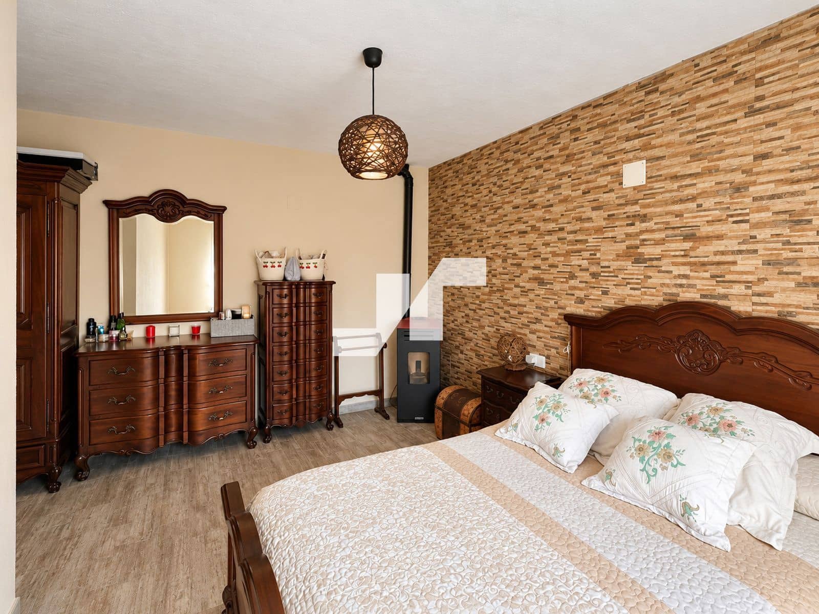 4 slaapkamer Villa te koop in Vila-real met zwembad garage - € 220.000 (Ref: 10186325)