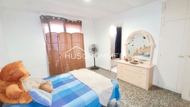 4 bedroom Villa for sale in Burriana / Borriana - € 280,000 (Ref: 8418259)