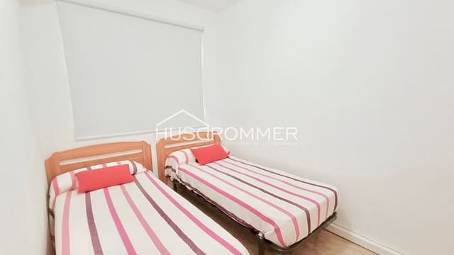 3 bedroom Flat for rent in Benicàssim with pool garage - € 2,780 (Ref: 8418263)