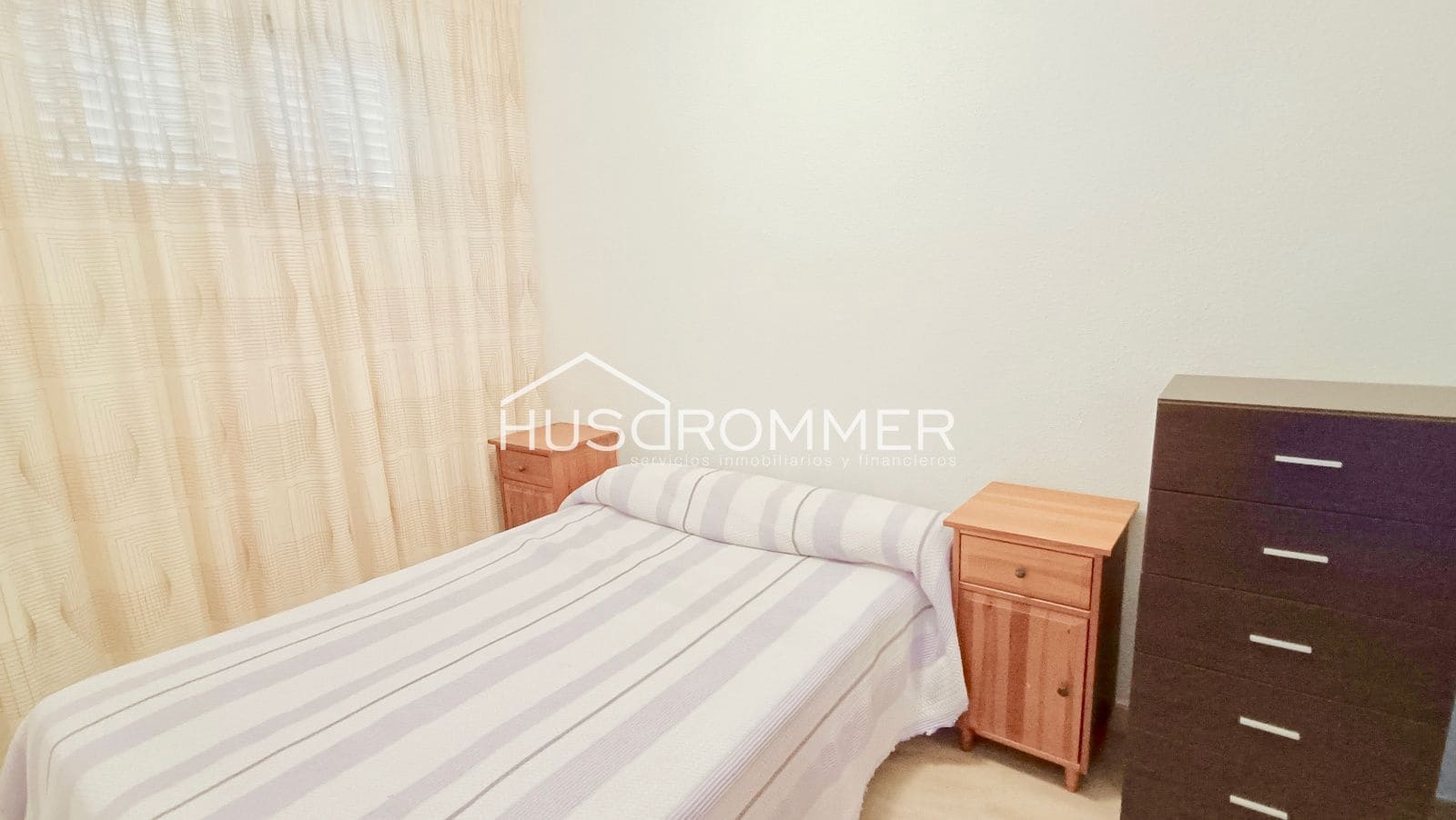 3 bedroom Flat for rent in Benicassim with pool garage - € 2,780 (Ref: 8418263)