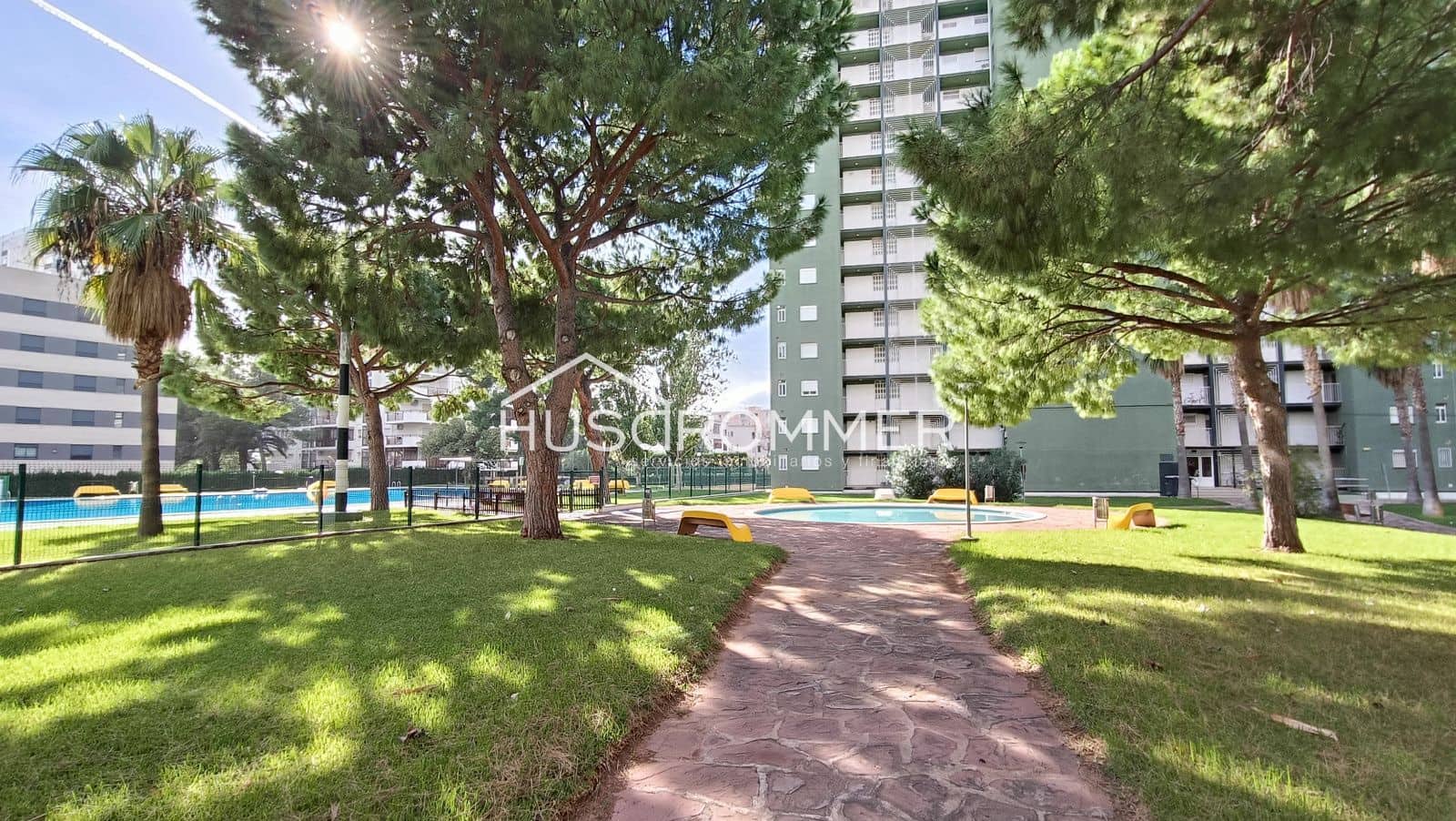 3 bedroom Flat for rent in Benicassim with pool garage - € 2,780 (Ref: 8418263)