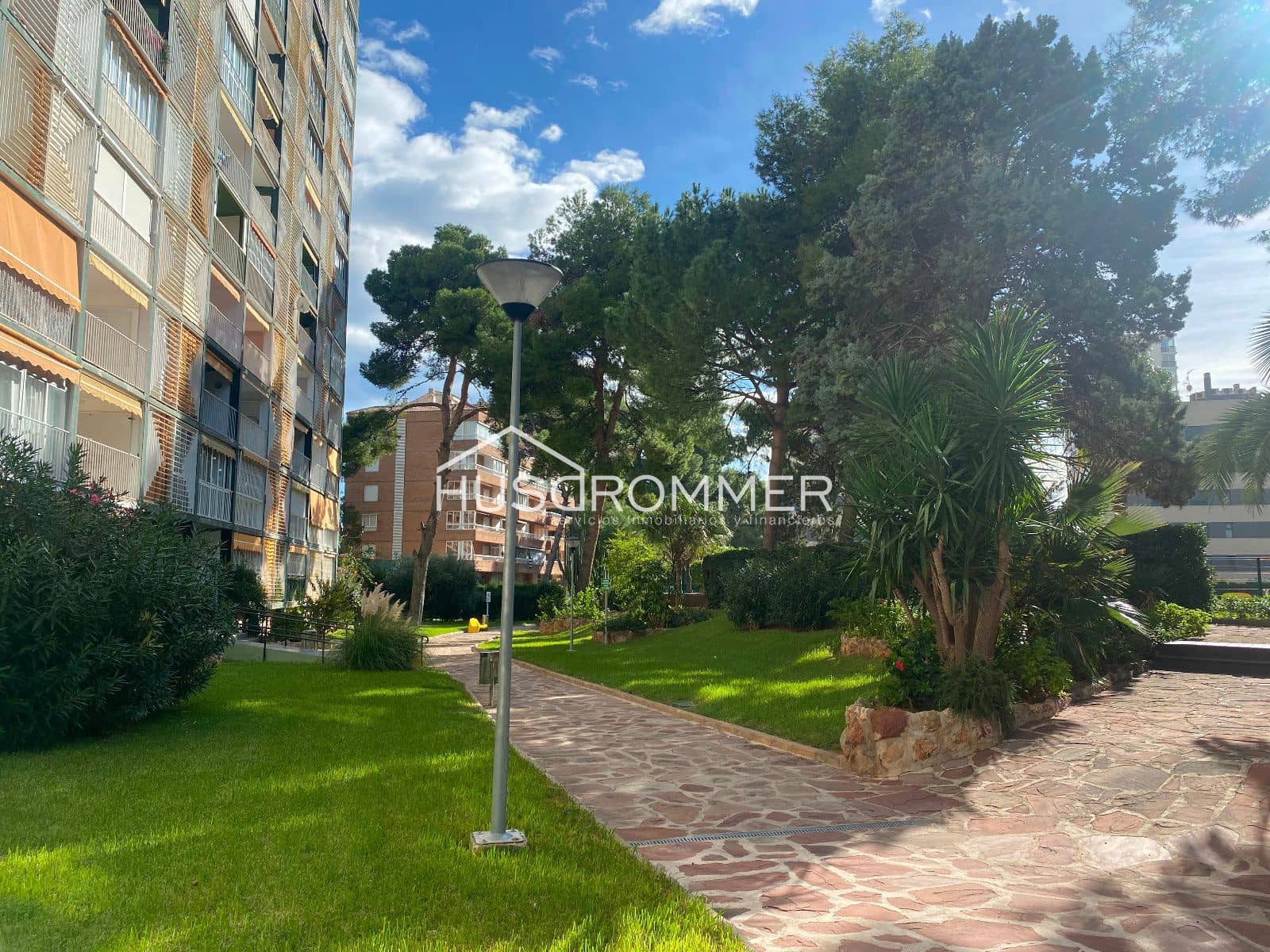 3 bedroom Flat for rent in Benicassim with pool garage - € 2,780 (Ref: 8418263)