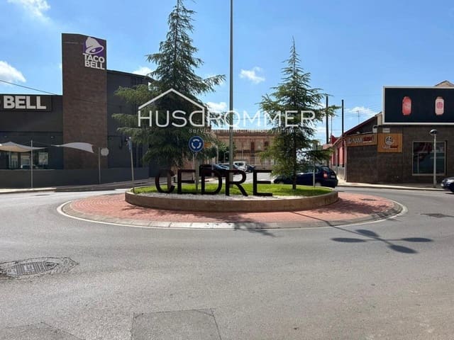 Commercial for rent in Vila-real - € 4,900 (Ref: 8418267)