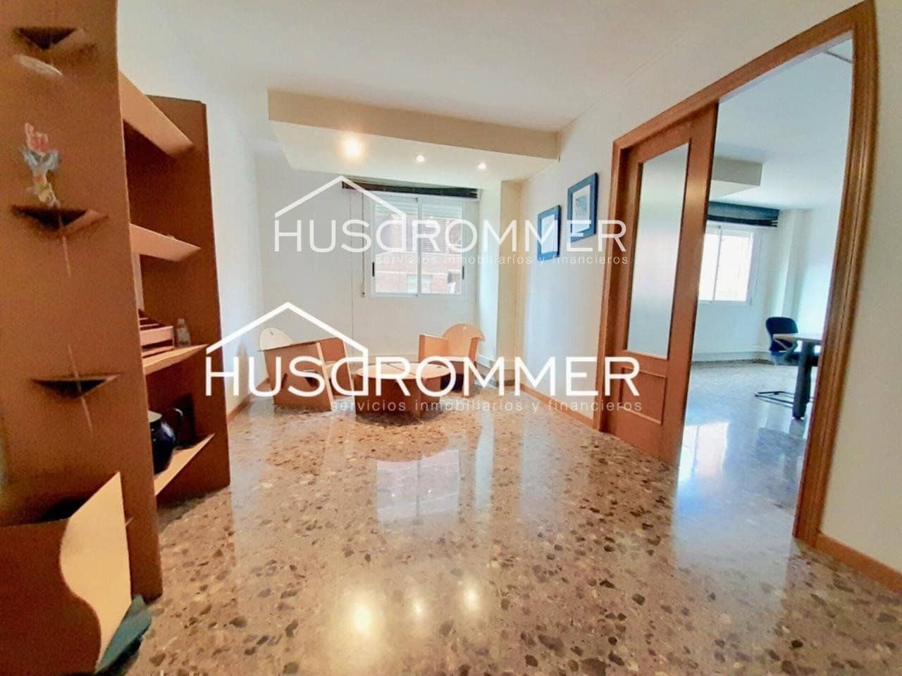 Office for rent in Vila-real - € 700 (Ref: 8418273)