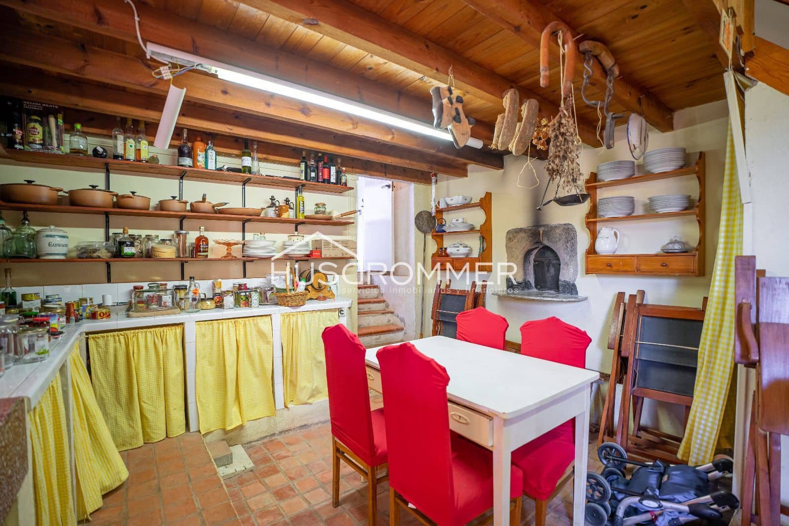 4 sypialnia Willa na sprzedaż w Castello de la Plana z basenem garażem - 625 000 € (Ref: 8418275)