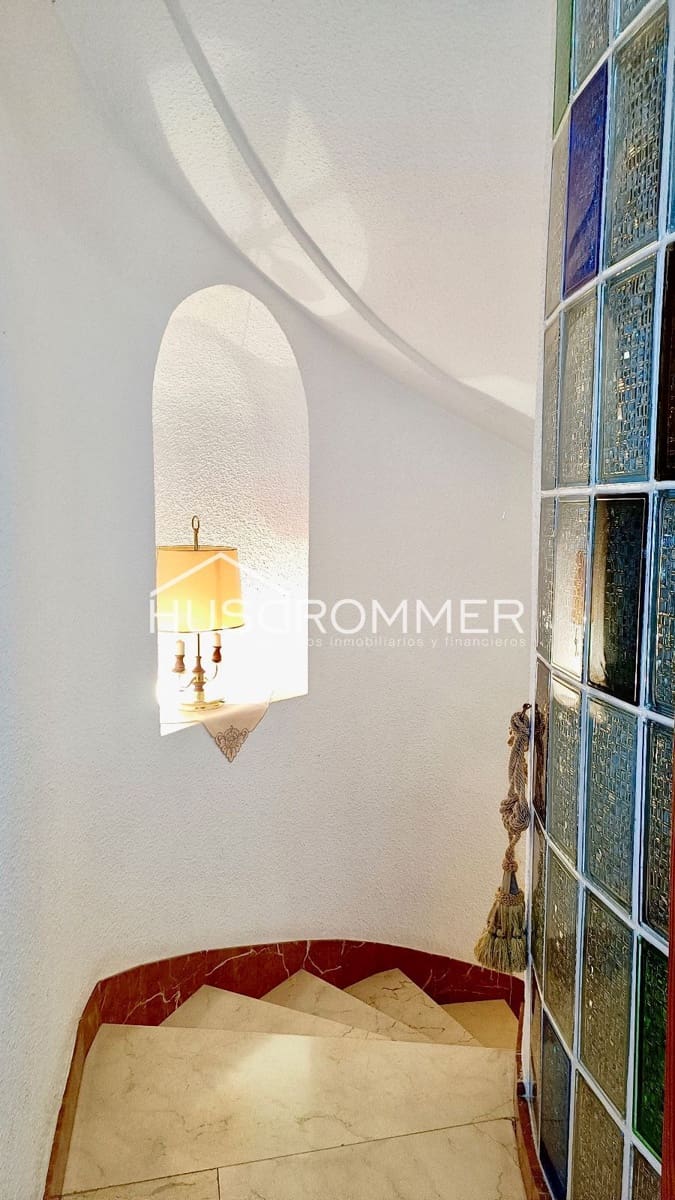 6 soveværelse Villa til salg i Vila-real med garage - € 370.000 (Ref: 8418276)