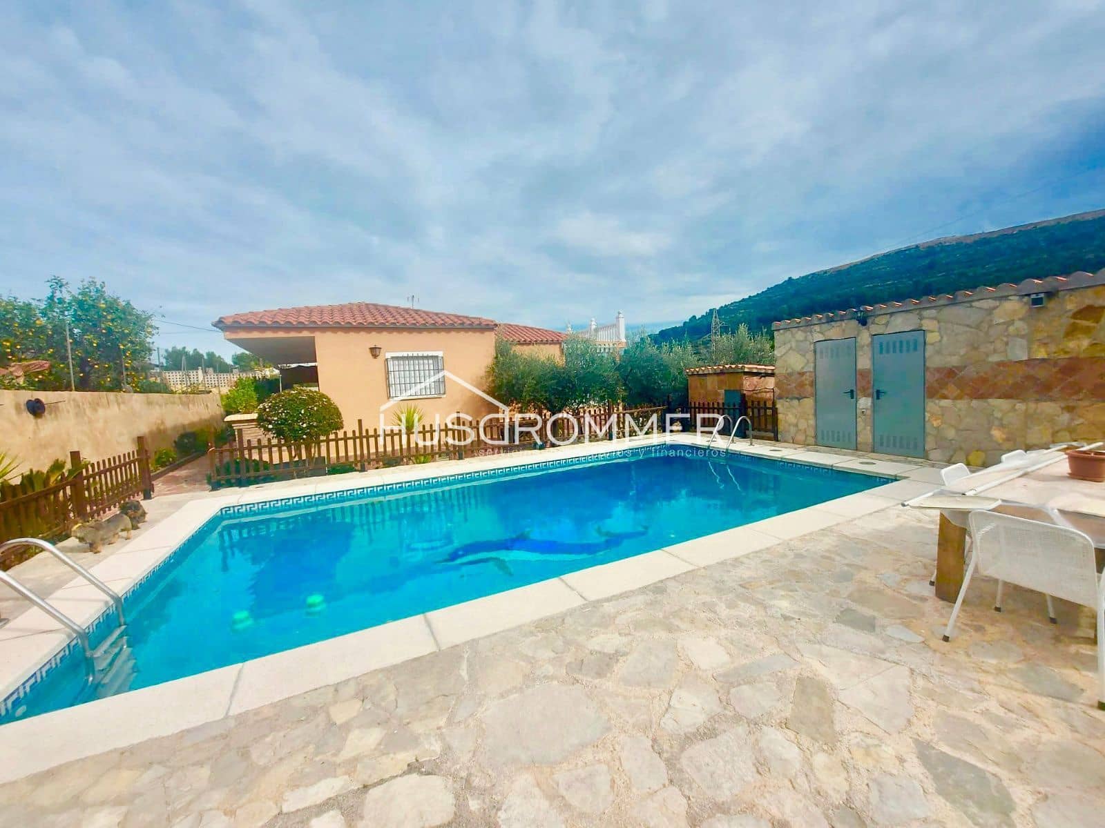 4 soveværelse Villa til salg i L'Alcora med swimmingpool garage - € 250.000 (Ref: 8419129)