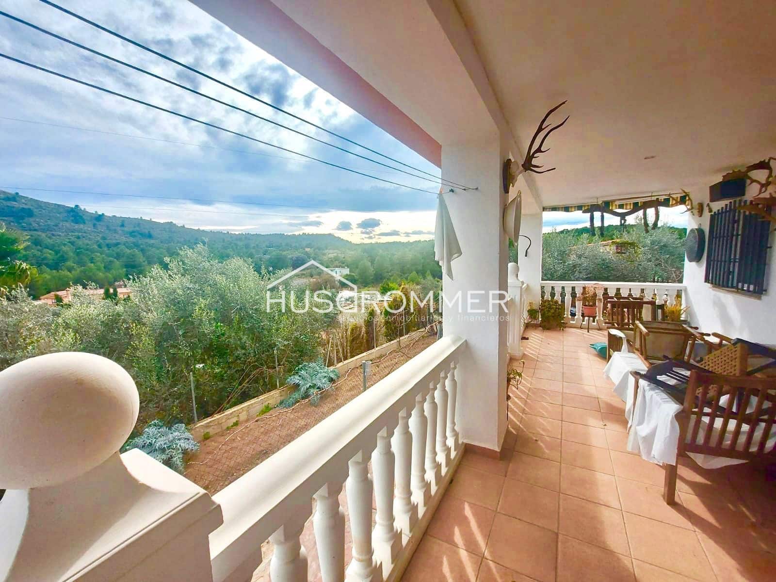 4 soveværelse Villa til salg i L'Alcora med swimmingpool garage - € 250.000 (Ref: 8419129)