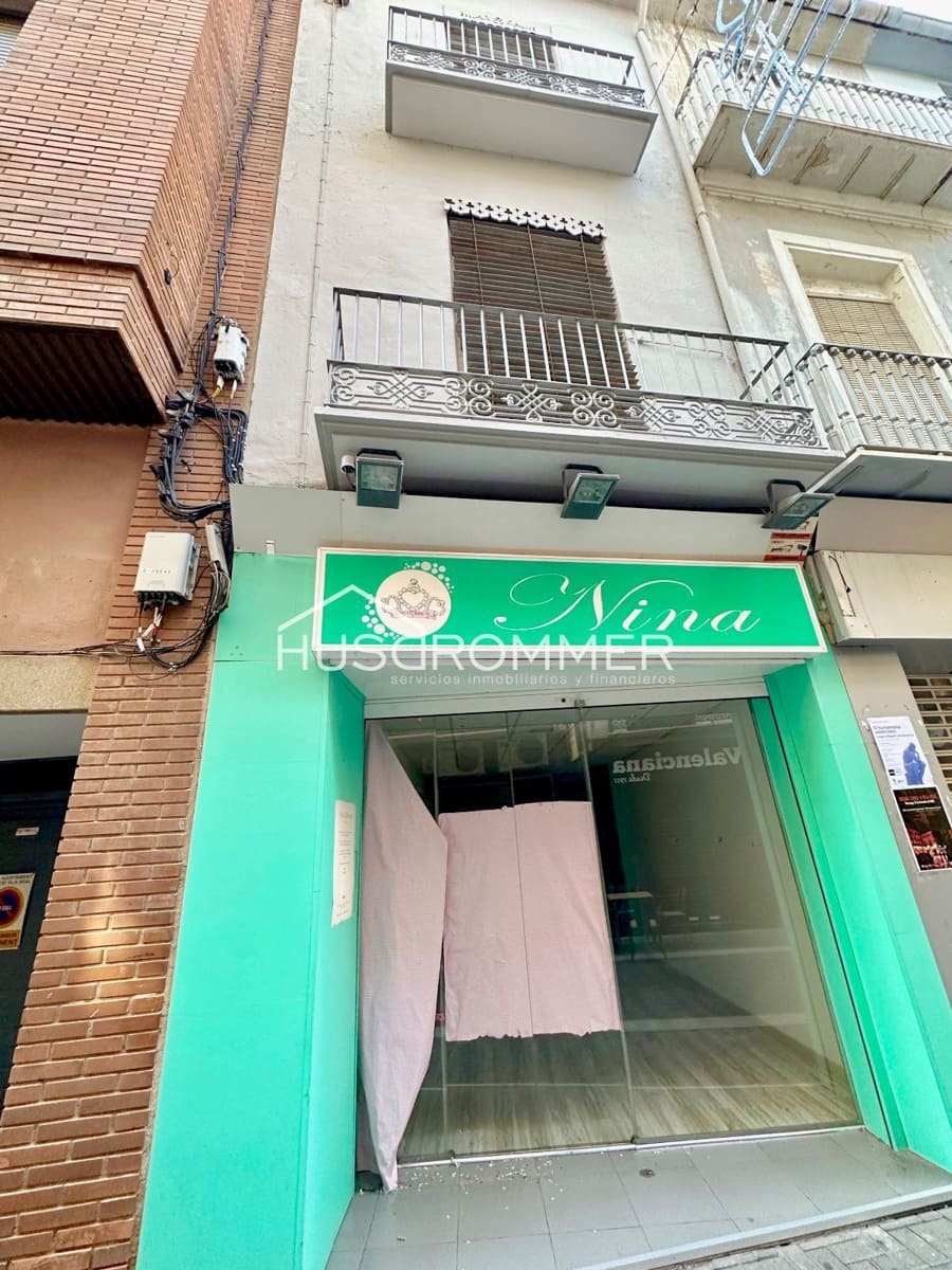 Commercial for rent in Vila-real - € 800 (Ref: 8419149)