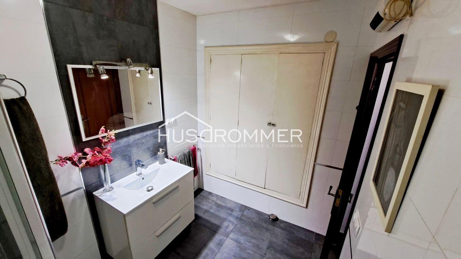 4 soveværelse Villa til salg i Vila-real med garage - € 358.500 (Ref: 8419151)