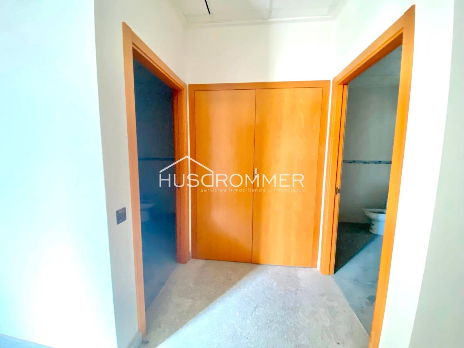 Commercial for sale in La Vall d'Uixo - € 1,250,000 (Ref: 8425901)