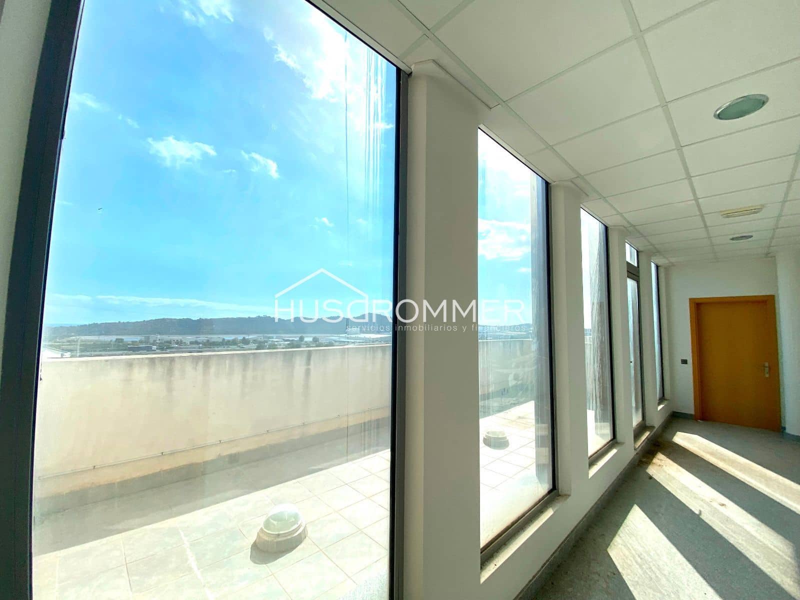 Commercial for sale in La Vall d'Uixo - € 1,250,000 (Ref: 8425901)