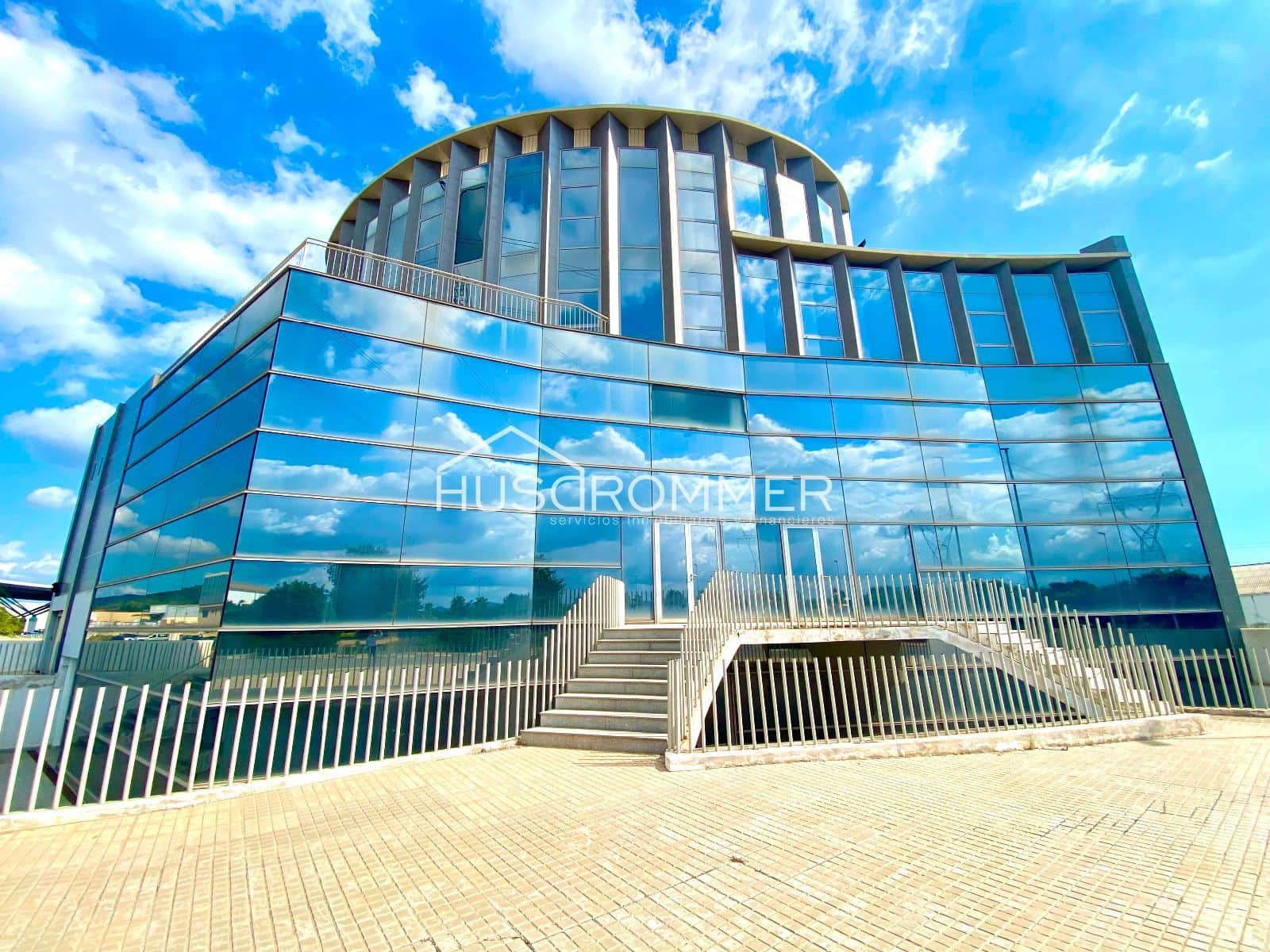 Commercial for sale in La Vall d'Uixo - € 1,250,000 (Ref: 8425901)