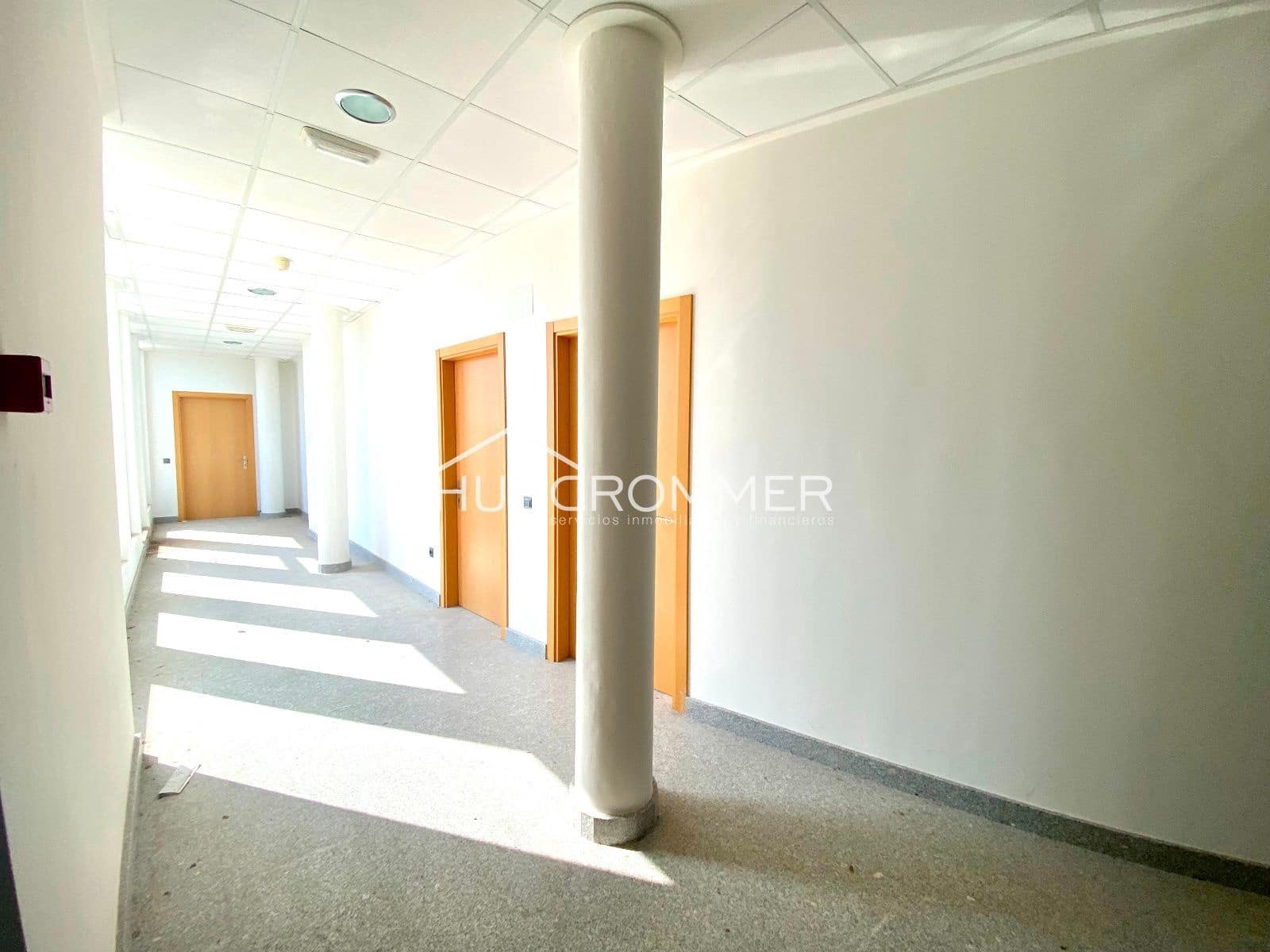 Commercial for sale in La Vall d'Uixo - € 1,250,000 (Ref: 8425901)