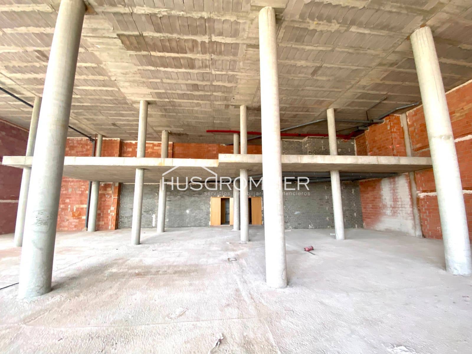 Commercial for sale in La Vall d'Uixo - € 1,250,000 (Ref: 8425901)