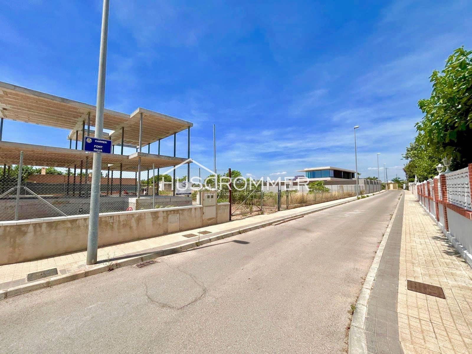 Building Plot for sale in Vila-real - € 1,300,000 (Ref: 8425906)